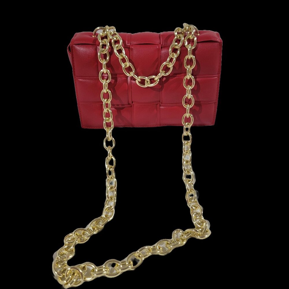 New Women's Fashion Quilt Bag Pu Leather with shoulder and wrist chain strap.